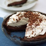 sliced-chocolate-cream-pie