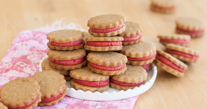 Gingerbread Raspberry Sandwich Cookies | Flour Arrangements