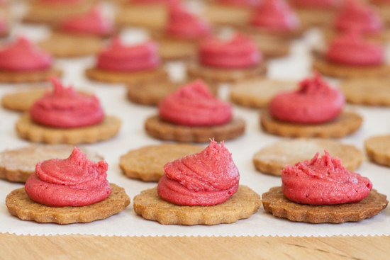 Gingerbread Raspberry Sandwich Cookies | Flour Arrangements