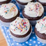 Simple Chocolate Cupcakes with Vanilla Buttercream | Flour Arrangements