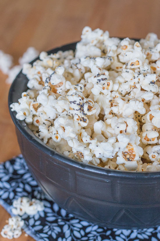 Crunchy and salty, with bursts of garlic, onion, sesame, and poppy seeds, this everything popcorn is the best thing since sliced everything bagels. Give your next batch of popcorn some serious flavor by stirring in homemade everything mix.