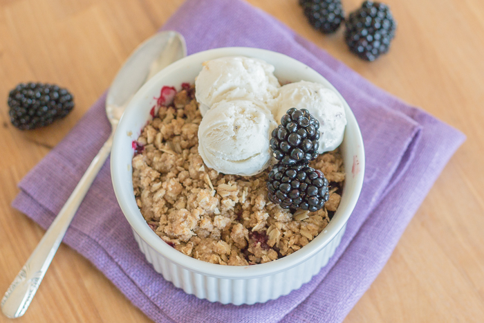 Easy Blackberry Crisp | Flour Arrangements