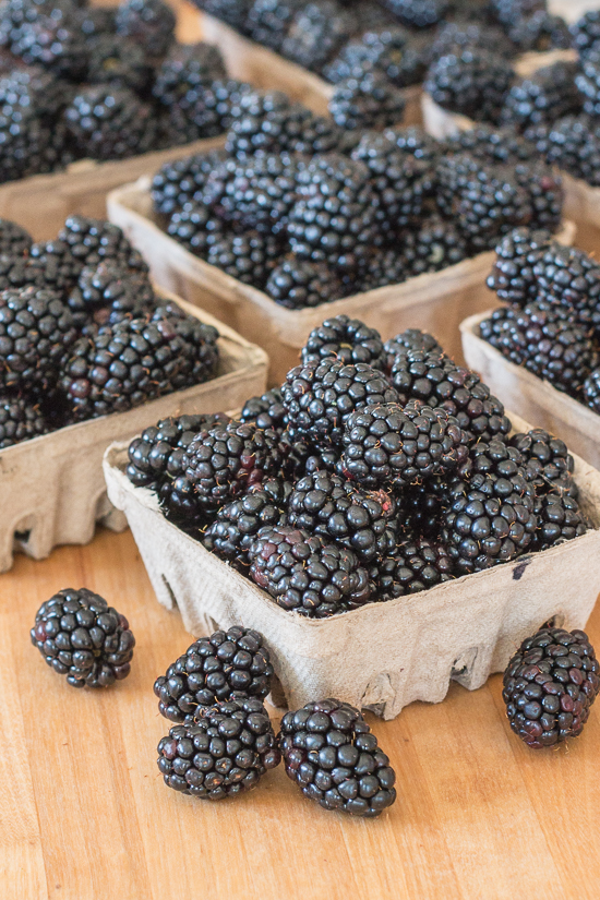 Easy Blackberry Crisp | Flour Arrangements