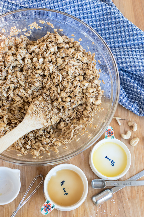 Chunky Cashew, Almond and Ginger Granola