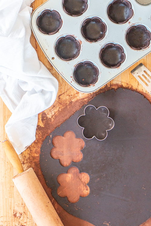 These easy-to-serve Mini Butterscotch Cream Pies feature chocolate cookie cups loaded with rich, creamy butterscotch pudding. 